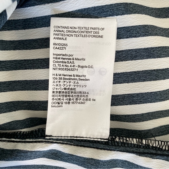 H&M Women’s Black & White Striped Button-Up Shirt Blouse - Picture 10 of 10
